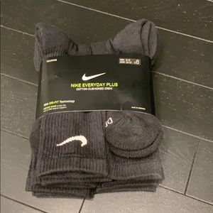 nike everyday cotton cushioned crew
